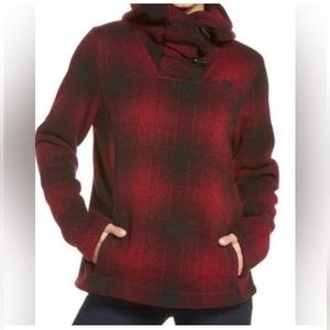 North Face Crescent Fleece Pullover Red/black plaid - Women’s Small